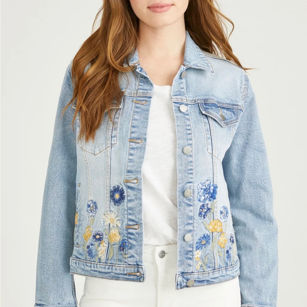 Driftwood light wash Denim Bloom Jacket